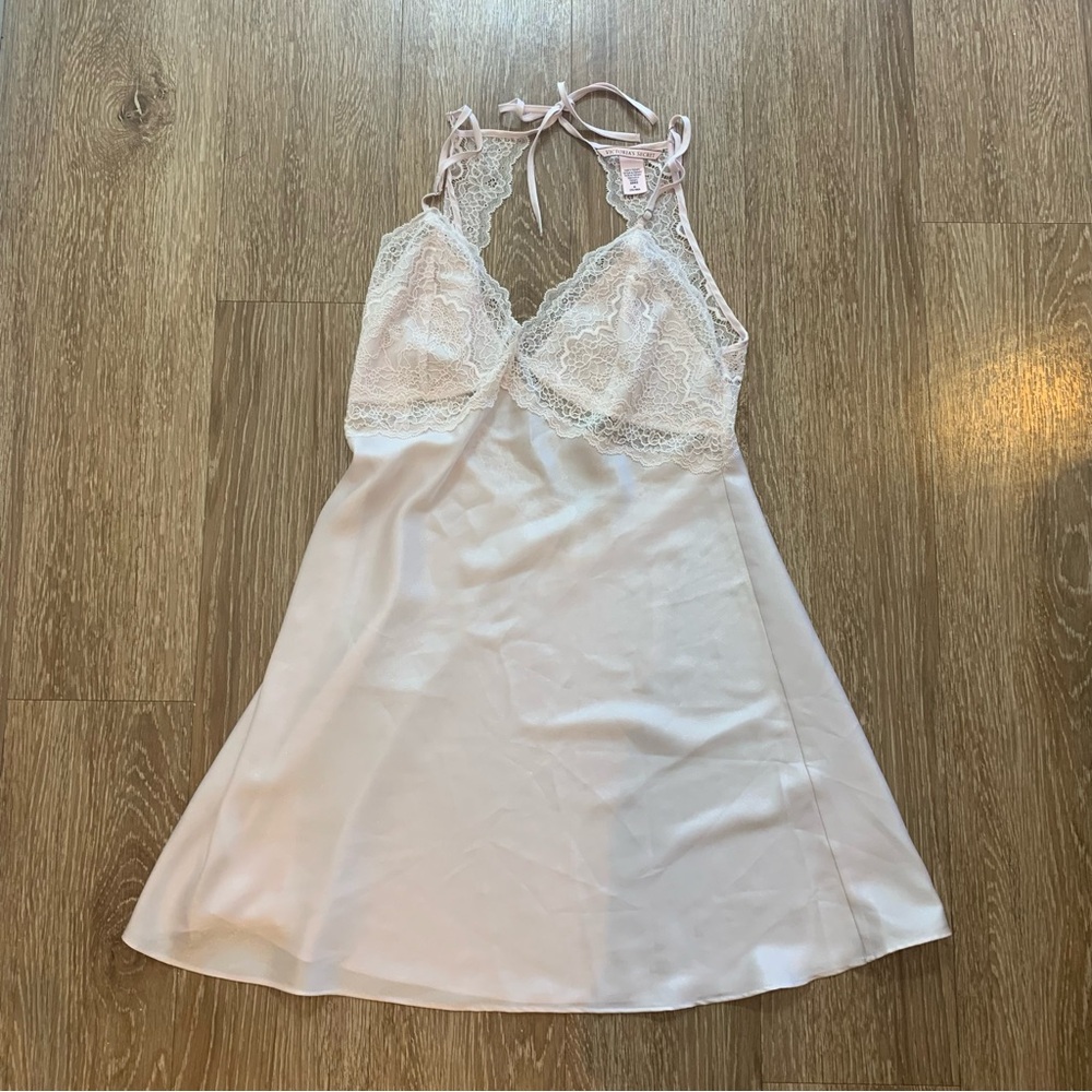 Victoria's Secret Pale Pink Lace Halter Chemise size M
